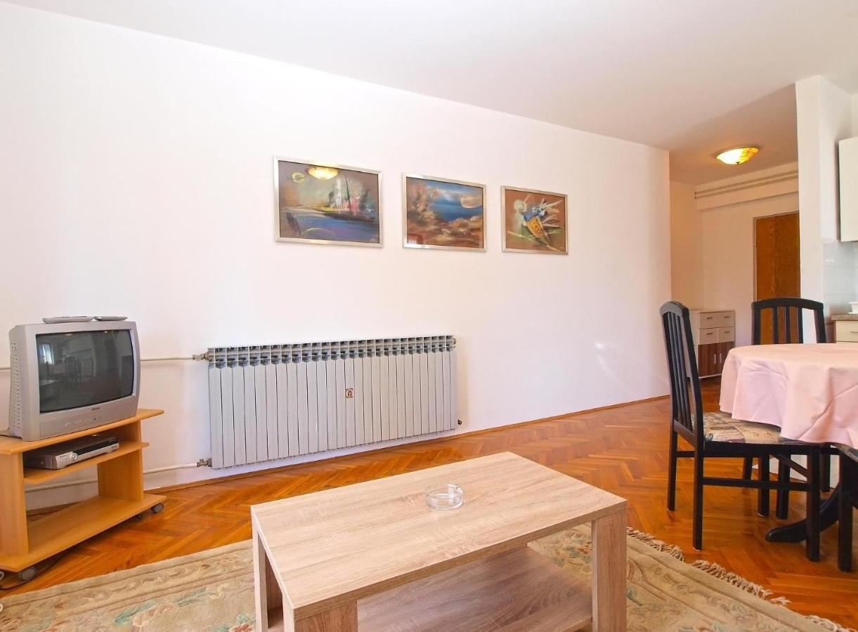 Apartments Puntizela 727 プーラ エクステリア 写真
