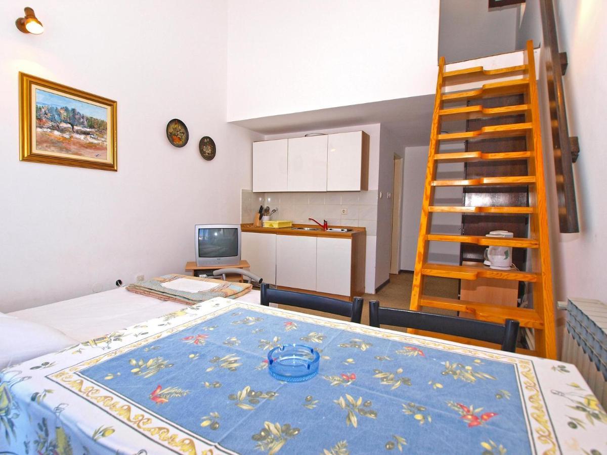 Apartments Puntizela 727 プーラ エクステリア 写真