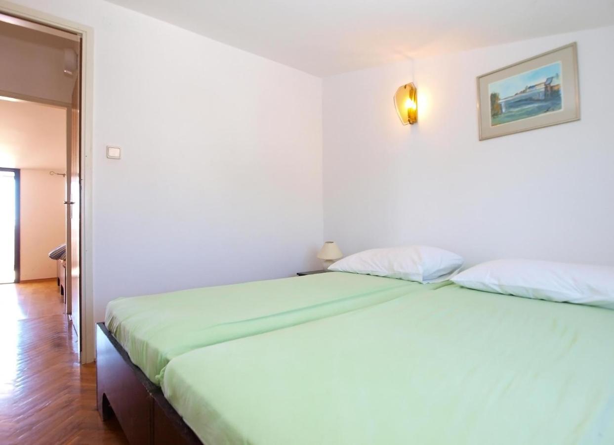 Apartments Puntizela 727 プーラ エクステリア 写真