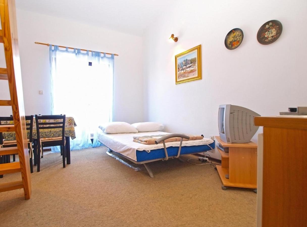 Apartments Puntizela 727 プーラ エクステリア 写真